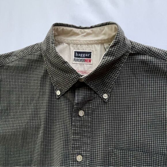 Haggar ForeverNew Wrinkle Free Men’s Button Down Long Sleeve Shirt Size Medium - Picture 1 of 5